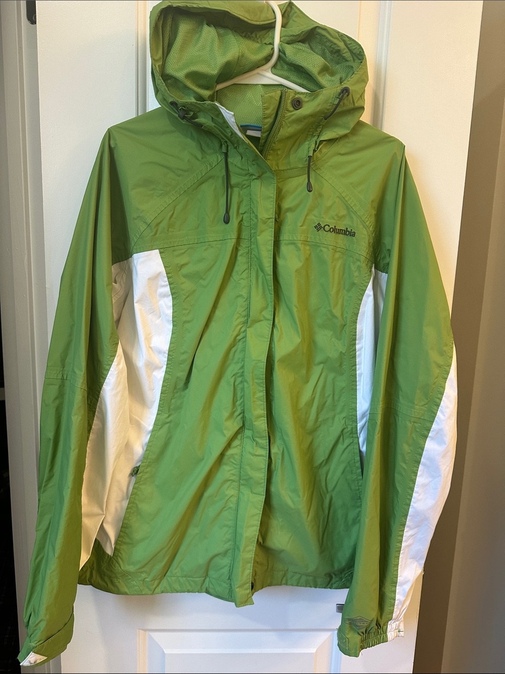 Columbia Green and White Hooded Rain Jacket